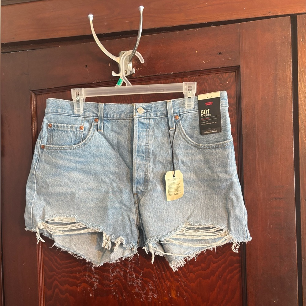 NWT Levi’s 501 Women's Light Blue Denim Shorts